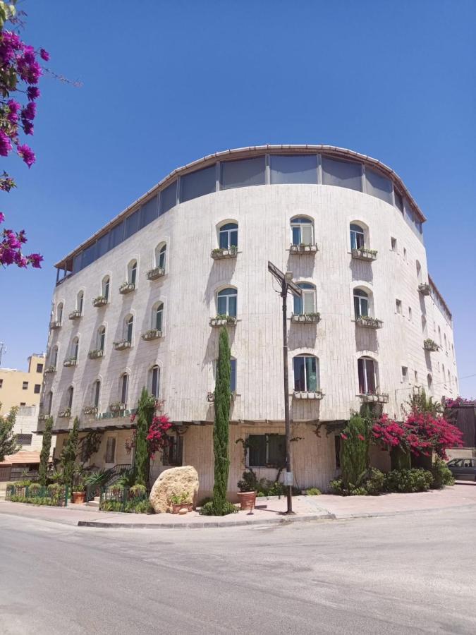 Mariam Hotel Madaba Exterior photo